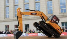 钩机工作视频,钩机作业现场精彩瞬间大盘点